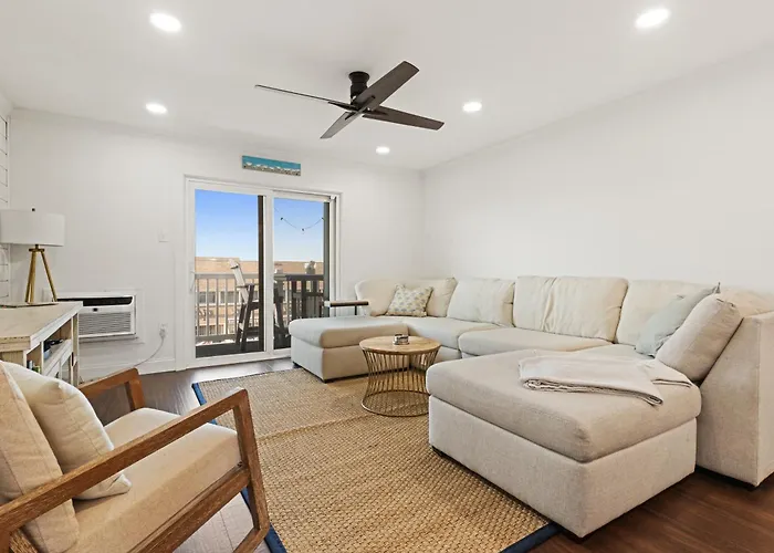 Canalfront 2br In Ocmd W Balcony & Bay Sunset Views *