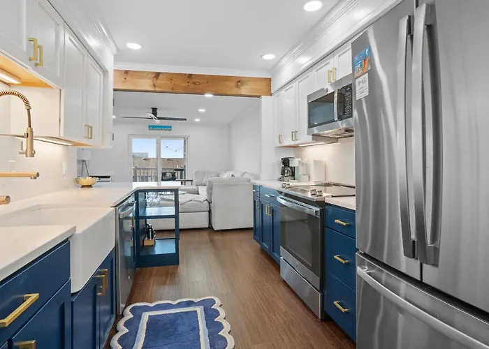 Canalfront 2br In Ocmd W Balcony & Bay Sunset Views Holiday home *