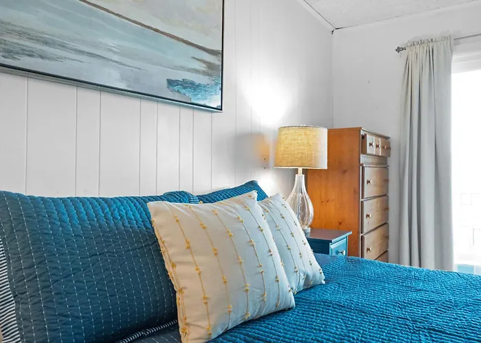 Holiday home Canalfront 2br In Ocmd W Balcony & Bay Sunset Views *