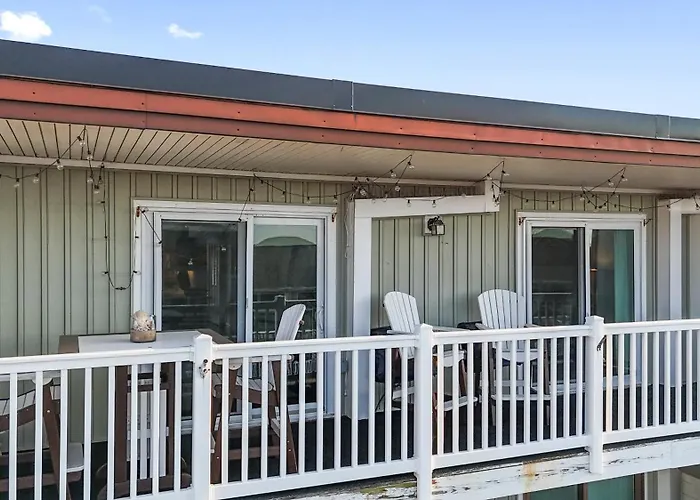 Canalfront 2br In Ocmd W Balcony & Bay Sunset Views Holiday home