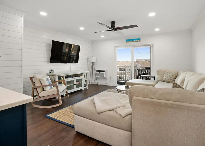 Holiday home Canalfront 2br In Ocmd W Balcony & Bay Sunset Views *