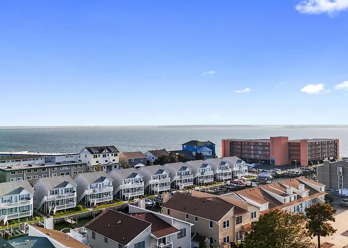 Holiday home Canalfront 2br In Ocmd W Balcony & Bay Sunset Views *